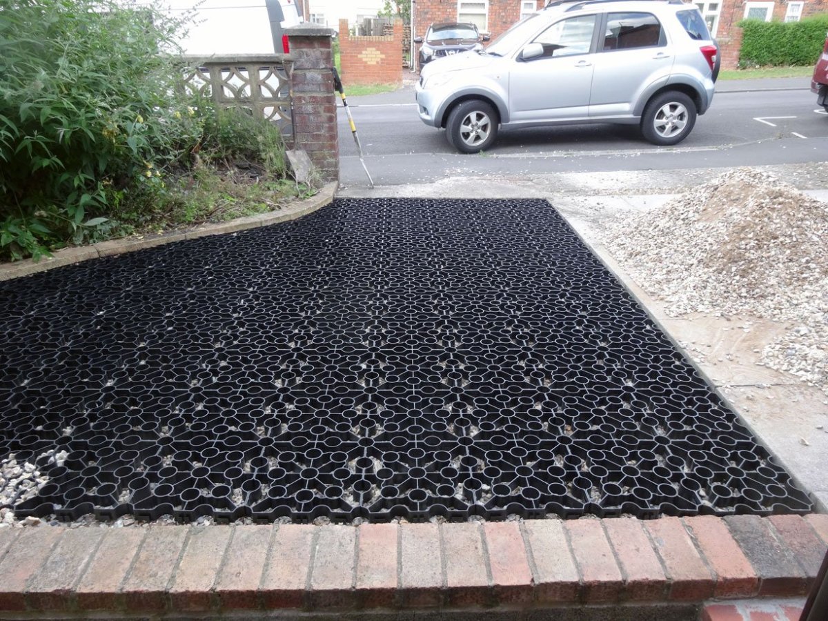 How to install your gravel parking grids?